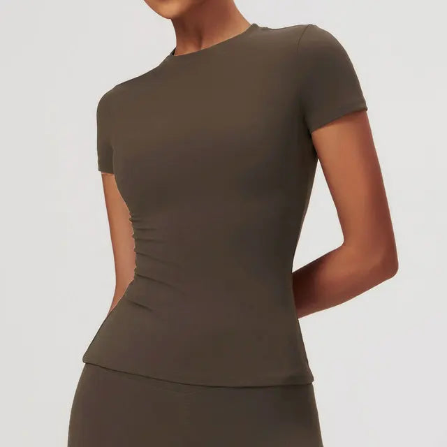 FIGURBETONTES T-SHIRT